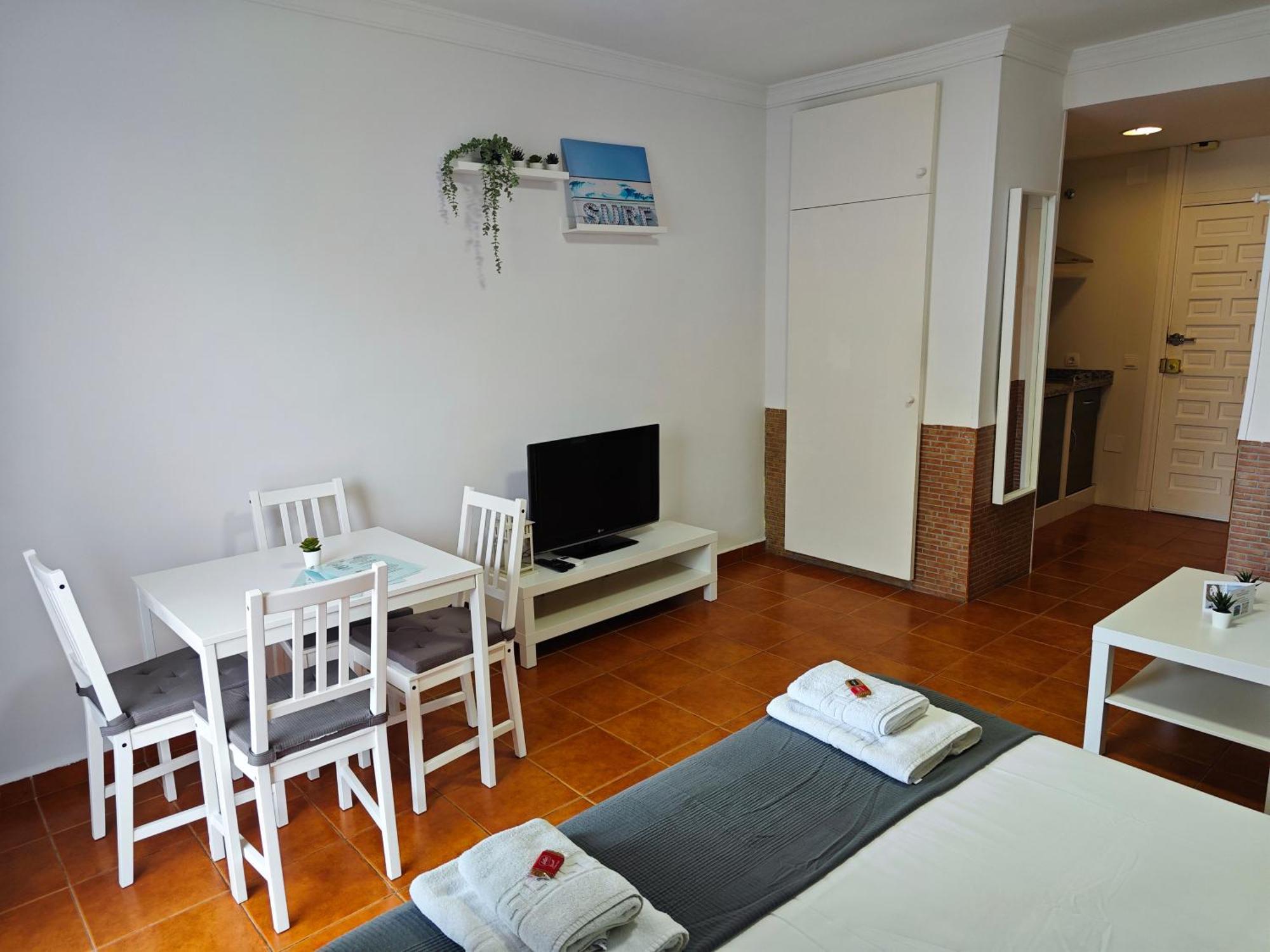 Benalbeach Casa Kito Suite 1ª Linea De Playa Benalmadena Bagian luar foto